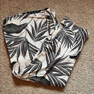 Black and White Leaf Linen Print Pants